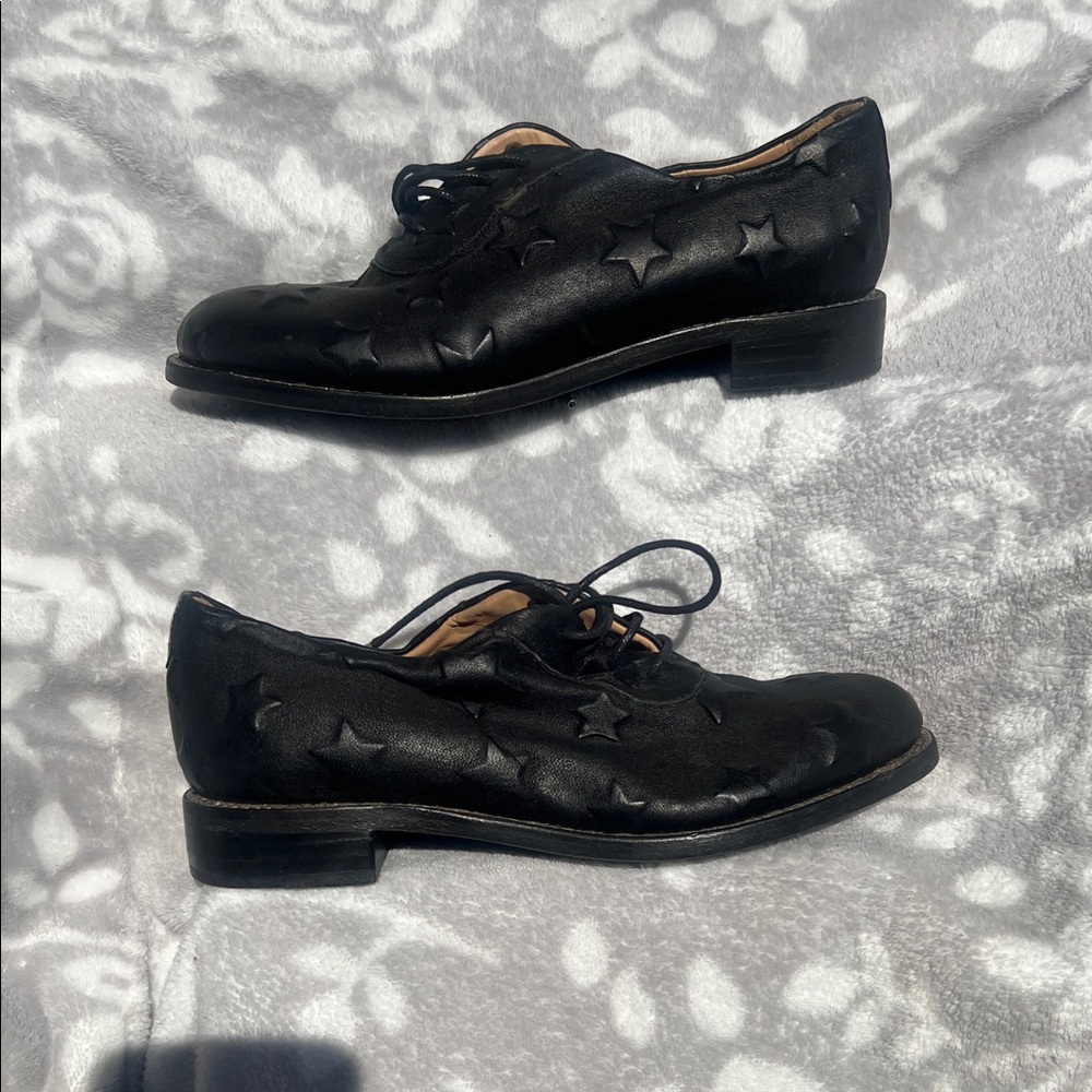 Stylish Black Star Women's Oxfords